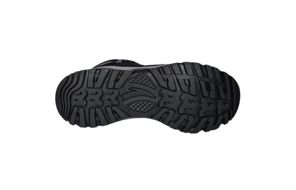 Легкие утепленные ботинки ANTA OUTDOOR 81636691-1 для повседневного использования в городской среде. Верх выполнен из искусственной кожи.